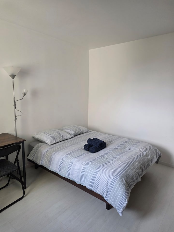 Chambre 14m2 à 2min Rer A-15min Disney/20min Paris - Noisiel