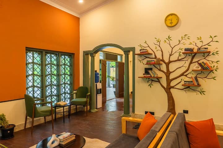 Wake Up To Greenery! Deluxe Room + Private Deck - Coorg (Kodagu)