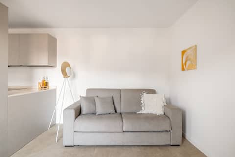 Successful Airbnb property: Schloss Locarno | Panoramic Lake View Retreat in Locarno