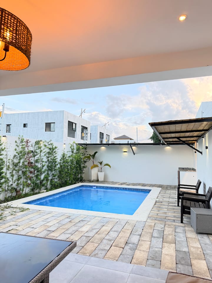 Family House With Pool And Park, Bávaro P. C. - Punta Cana