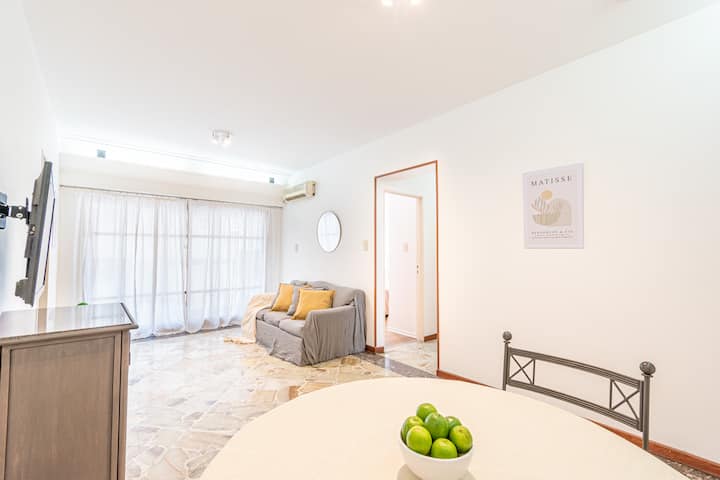 One-bedroom apartment in Ramos Mejía with balcony and 24-hour security