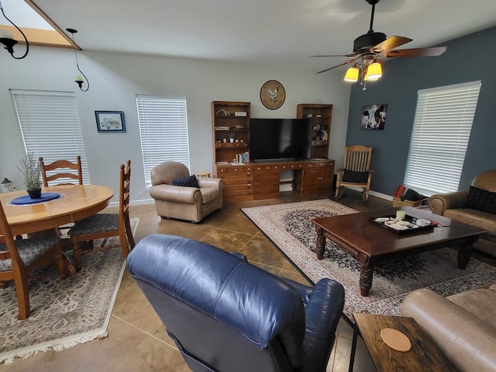 Fossil Trace Ranch: Country House 15 Acres Firepit - Clifton, TX