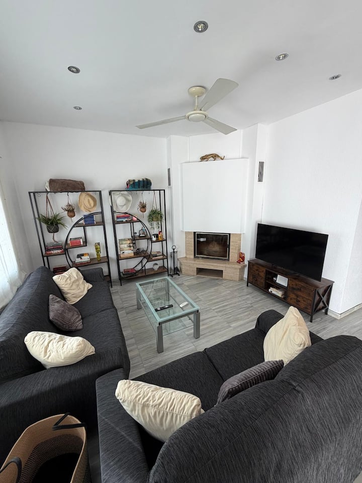 Casa Tranquila Cerca Del Mar | 3 Dobles, 6 Pax - Roda de Bará
