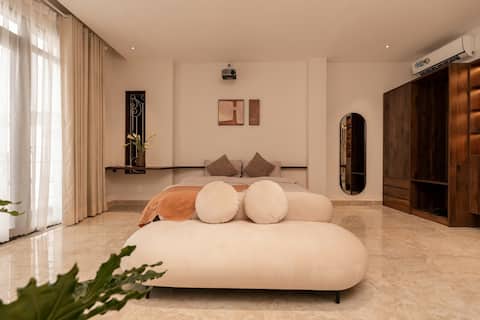 Phan Xich Long St • 50m2 • Big Balcony & Bathtub