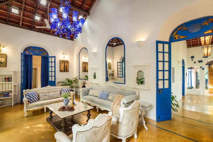 Living room image 3