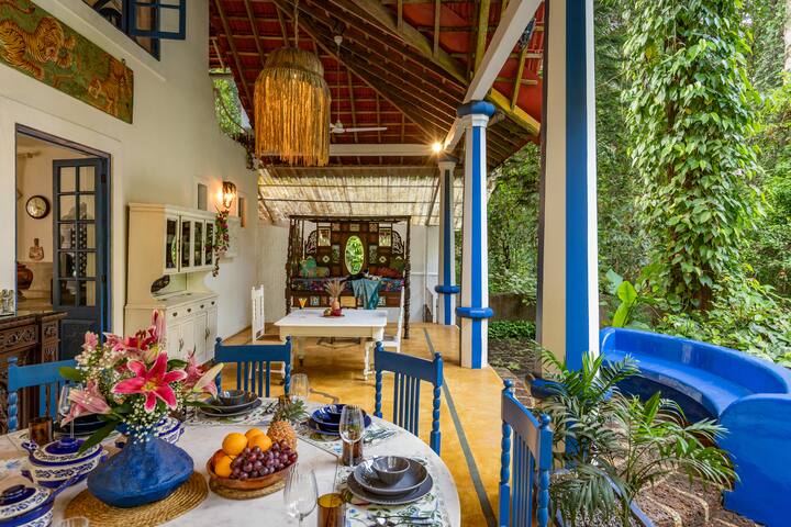Dining area image 1