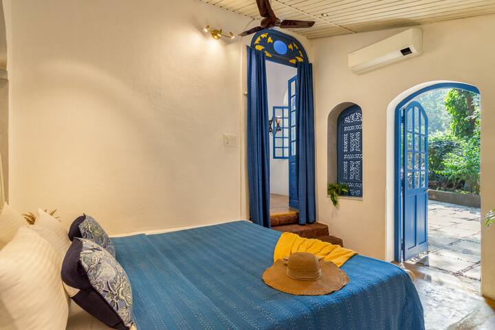 Bedroom 1 image 2