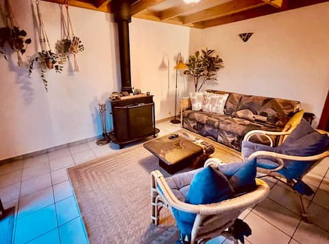 Successful Airbnb property: Beachside holiday home for 7 with pool access in Bredene