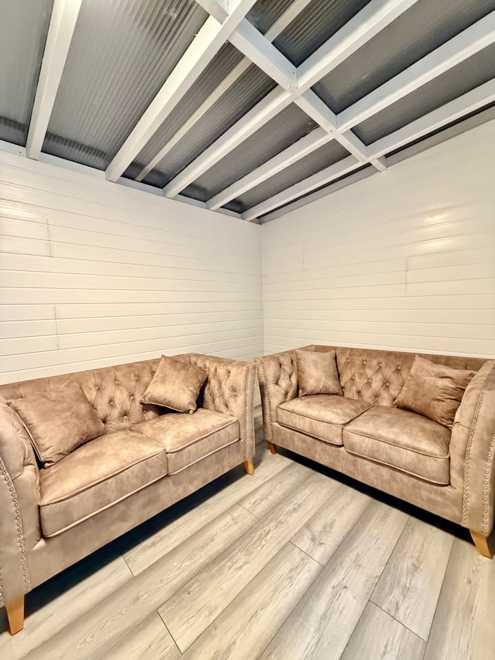 3 Bedroom-house Cheapukholiday - Romford