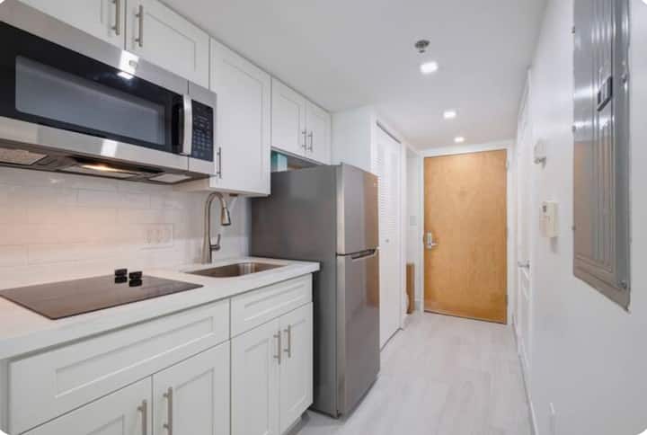 Brickell Studio, 2 Queen, 1 Bath, Free Parking - Miami, FL