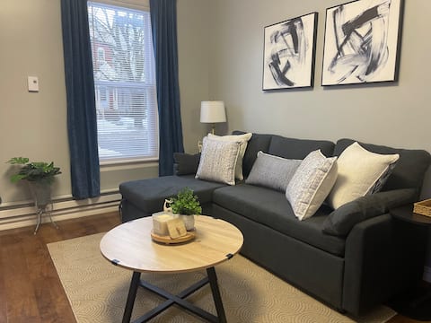 Top performing Airbnb: Central Utica 1BR • Workspace + Kitchen + Parking in Utica