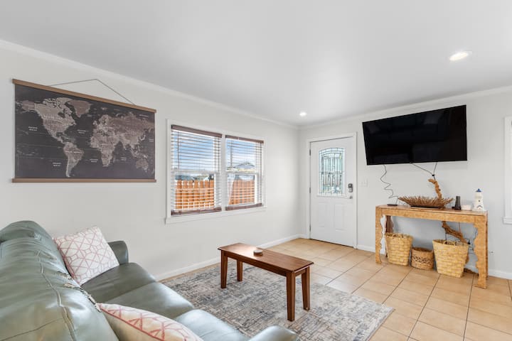 Big Island Cottage – Downstairs Unit (Duplex) - Gulf State Park, Orange Beach