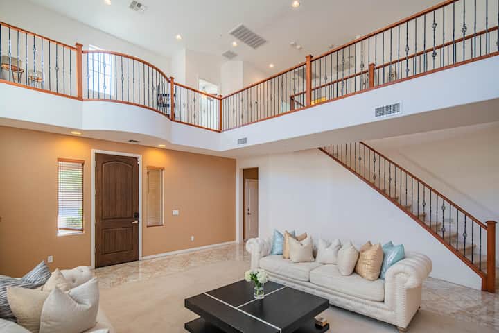 Modern Family Friendly 5br In Peoria - Sleeps 11 - Peoria, AZ