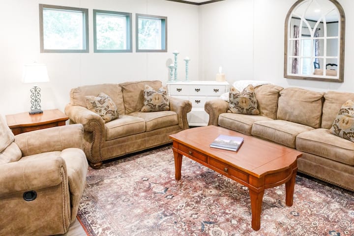 Cozy Country Hideaway | Peaceful | Near Tulsahills - Tulsa, OK