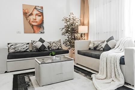 406 · Sea view central luxury apartment 406