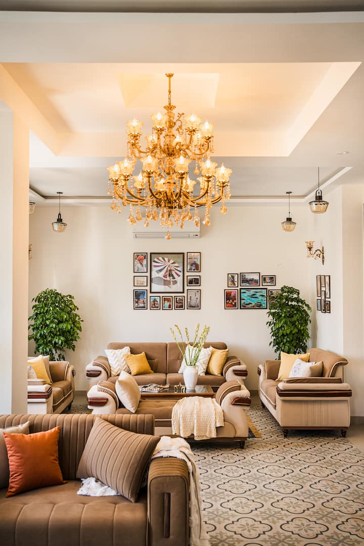 Living room image 7