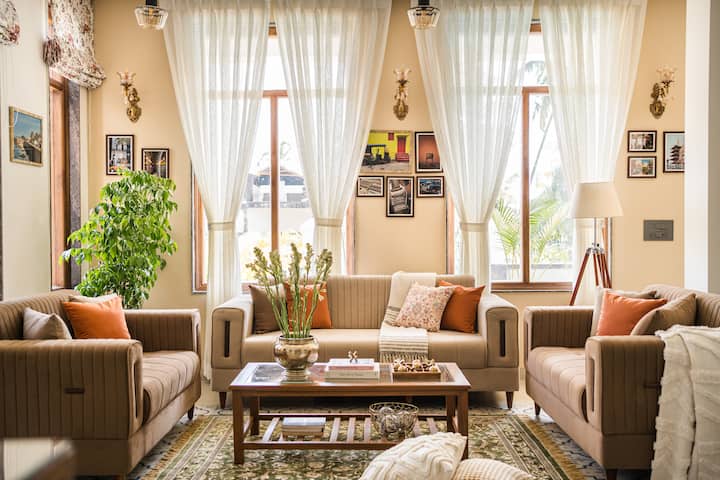 Living room image 9