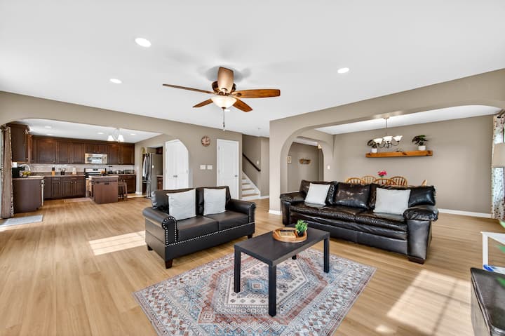 Roadmap Lodging: Creek Bank Retreat | Cummins - Columbus, IN