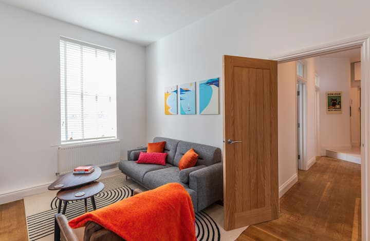 Harbour-view Apartment Facing Hms Warrior - Fareham