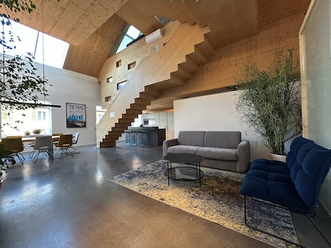 Noas Upstairs Loft