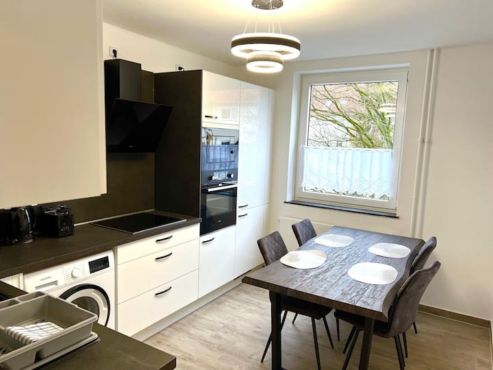 Big Zentral Modern 2 Bedroom Apartment In Centre - Langenhagen