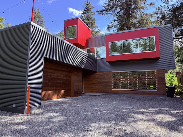 Luxury 4br Ski Lodge | Walk To Alyeska | Deck - Alyeska, AK