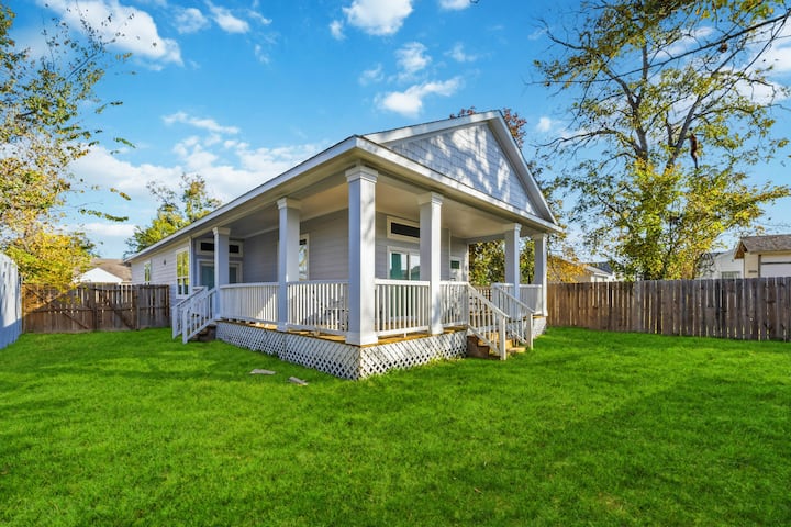 Hummingbird House - Houston, TX