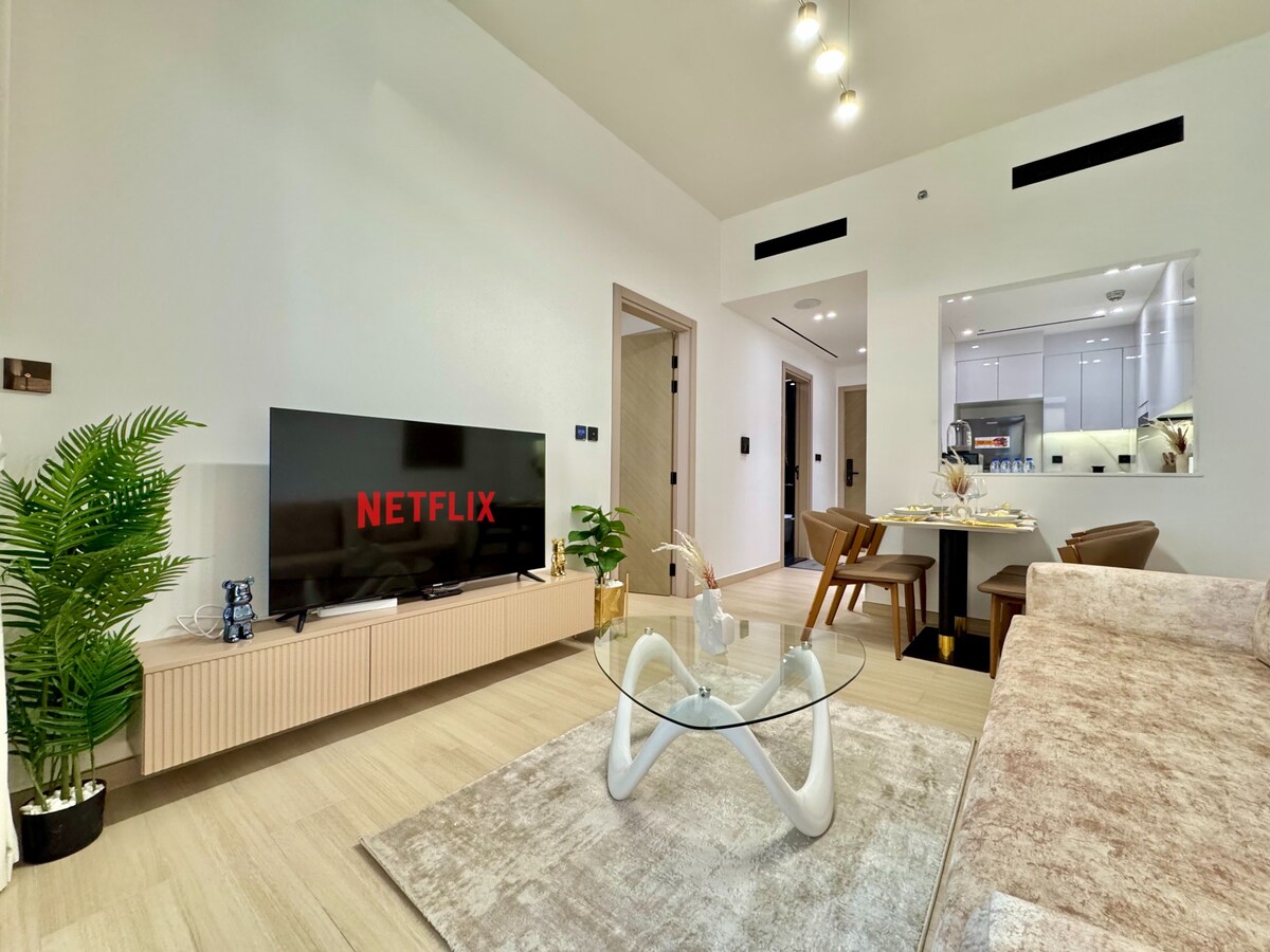 Successful Airbnb property: Brand New - Fully Furnished Elite 1BR in JVC in Al Barsha South Fourth