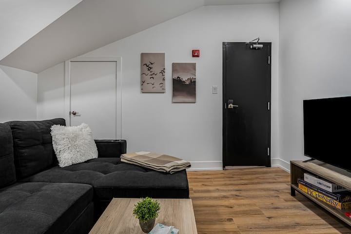 Stylish 1br | King Bed | Close To Downtown - Hamilton