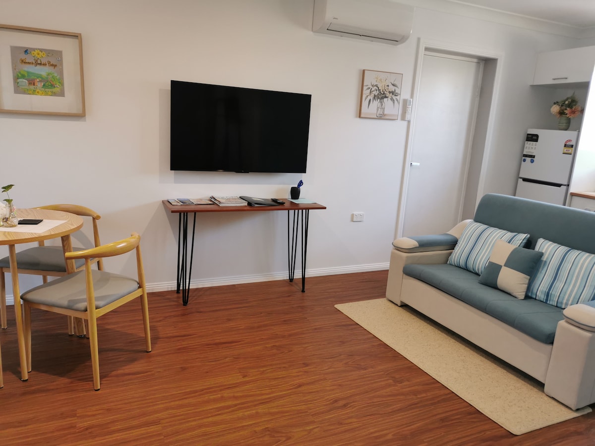 Successful Airbnb property: Creekside Cottage - Private Studio | Mountain View in Coffs Harbour City Council