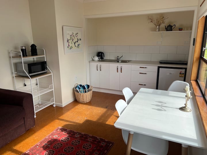 Artist’s Retreat - A Stay For Couples & Creatives - Motueka