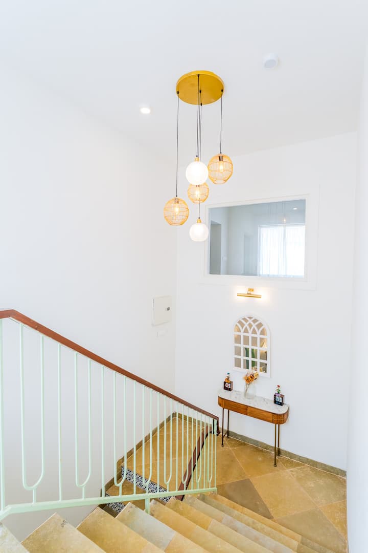 Living room image 7