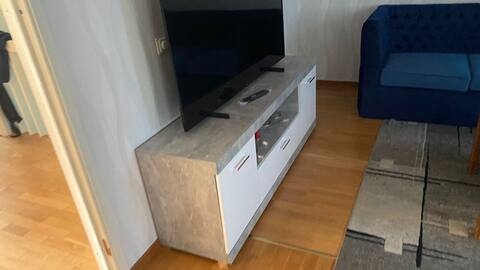 Popular Airbnb listing: Quiet Forest Retreat, 20 min from Stockholm City C in Skärholmen