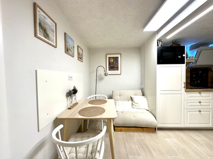 Comfortable-33 M2
1-bedroom Apartment With Parking - Ljubljana