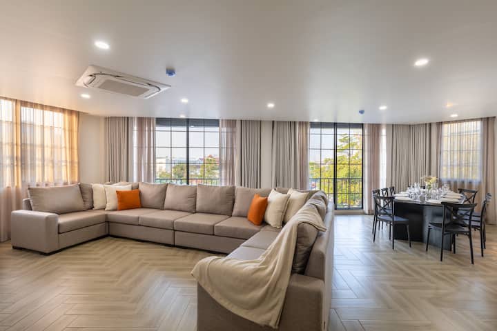 5br For 12 • Walk To Khaosan • Wifi - Bangkok