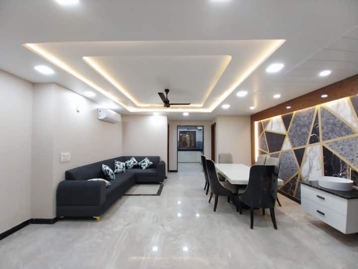 Luxury Apartment, Modern & Prime Location (F1) - Gurugram