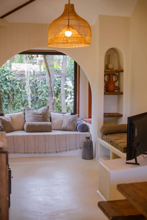 Successful Airbnb property: Imbali Lodge – Jacuzzi – Beach 15 min – Volcano 45 min in Le Tampon