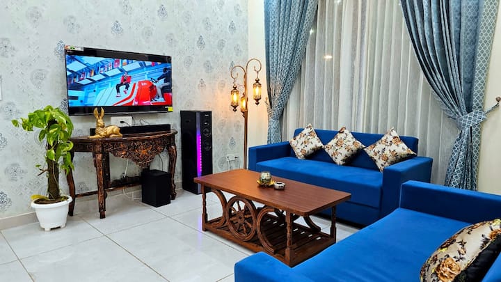 Premium 4bhk Party Place/5000 Sq Ft/cyber City - Gurugram