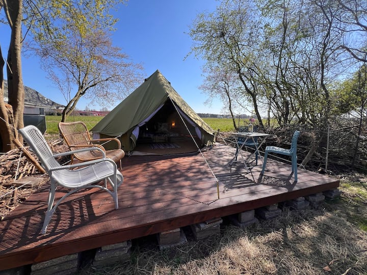 Spacious Bell Tent For Two With Meadow Views - 格羅寧根