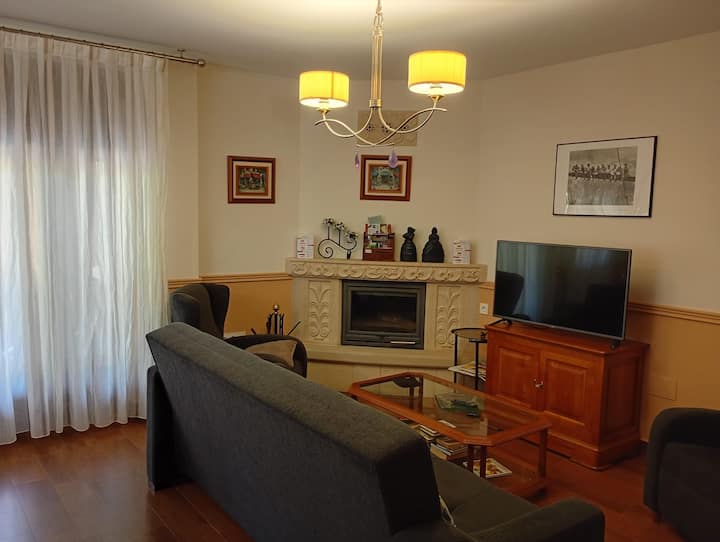 Casa Rural De Tres Estrellas Para 8-10 Personas - Caleruega