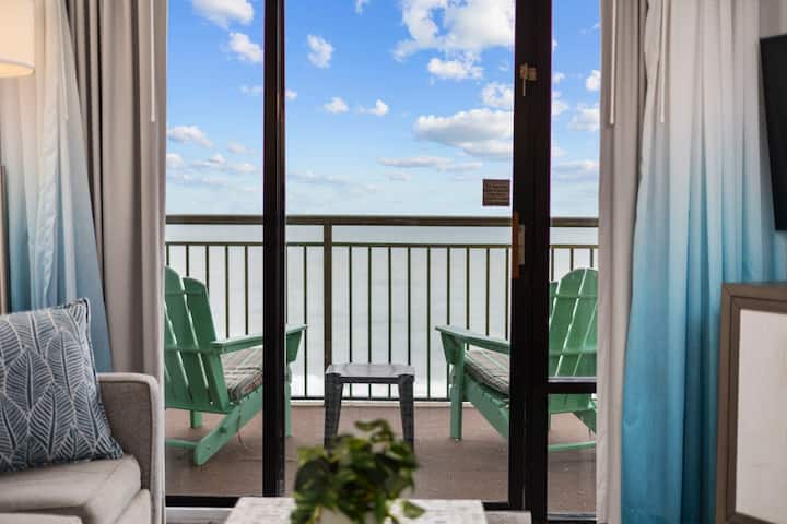 Park At Your Door! Direct Oceanfront + Waterpark - Myrtle Beach, SC