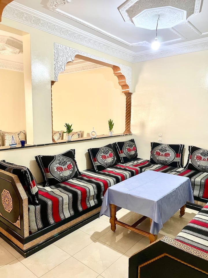 Spacious 2br • Walk To Beach• Wifi • Free Parking - Maroc
