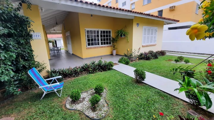 Casa A Poucos Metros Da Praia Em Canasvieiras! - Florianópolis