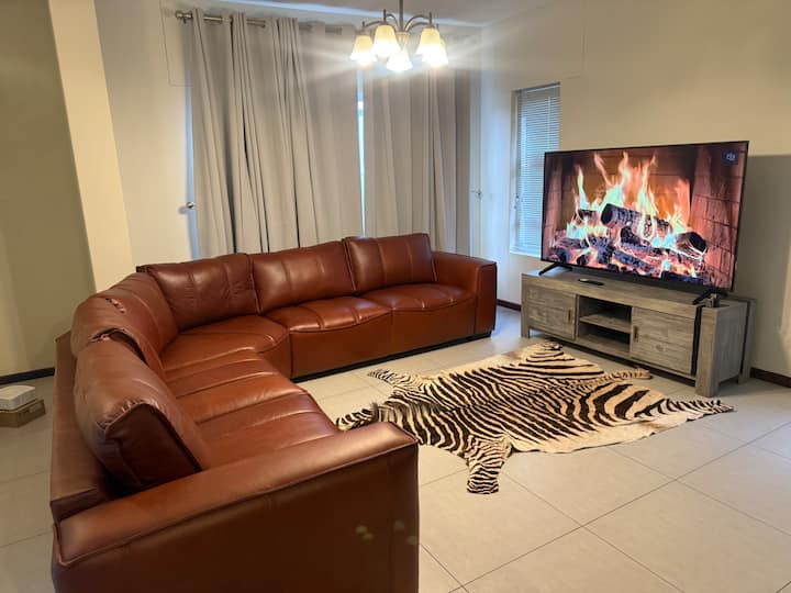 5 Bedroom House In Ocean View, Swakopmund. - Swakopmund