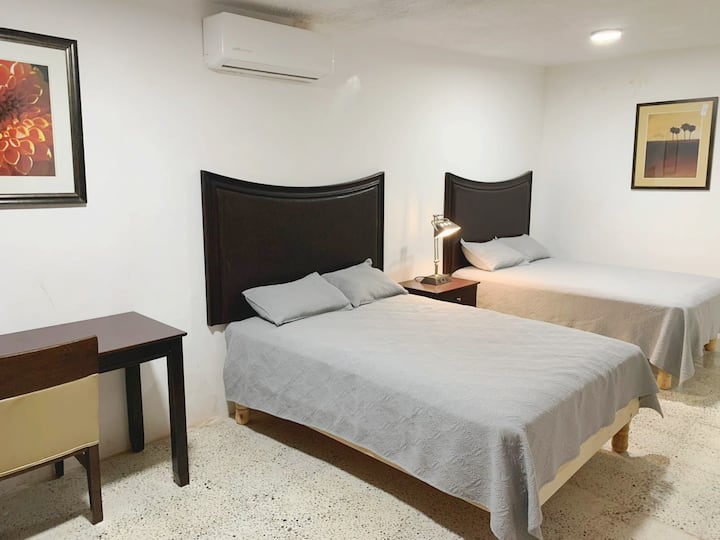 Habitación Independiente C/2 Camas Para 4 Personas - Los Mochis
