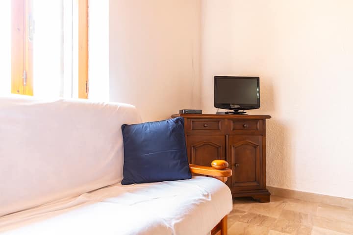 Lianti Deluxe Apartment - 2 Bdr W/ Swimming Pool - Portobello