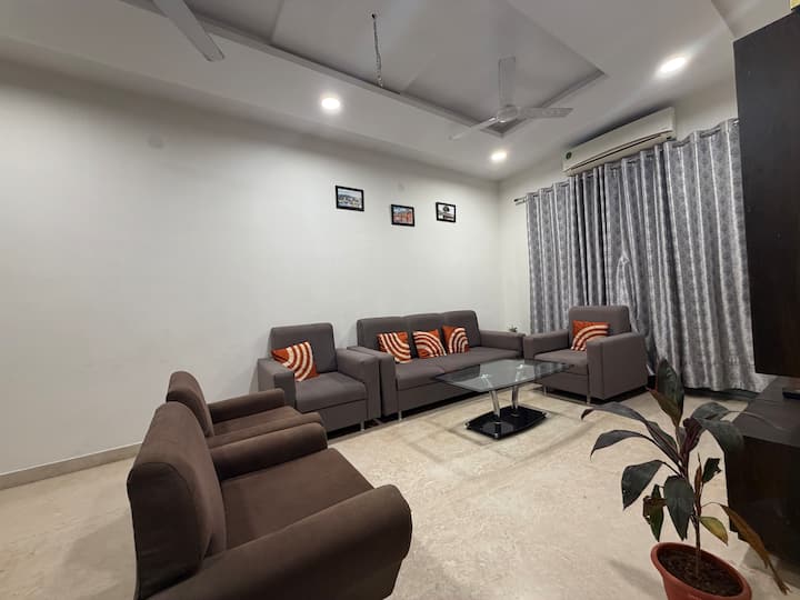 Perfect Blend Of Comfort, Convenience & Privacy - Udaipur