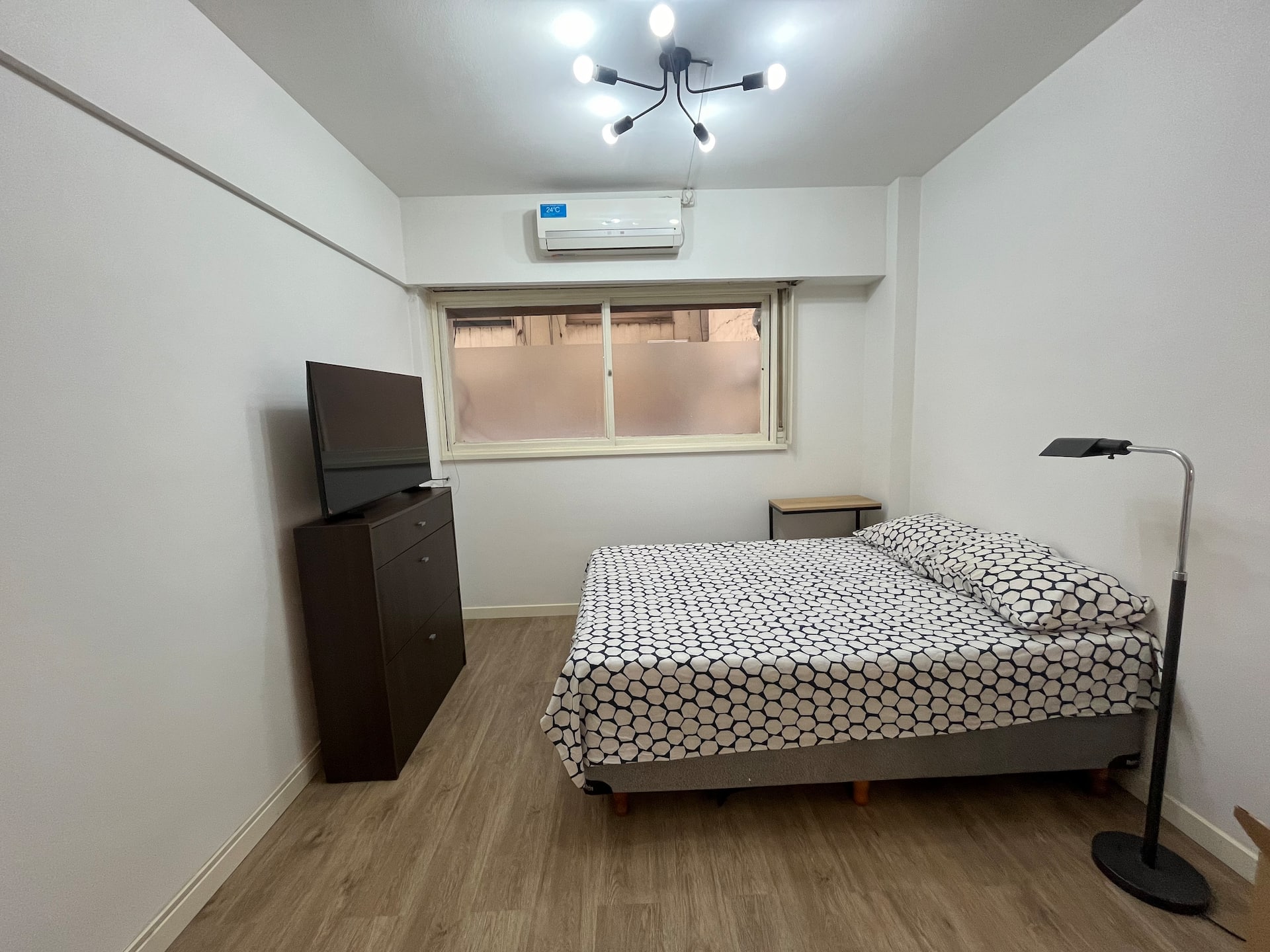 Studio apartment in Monserrat