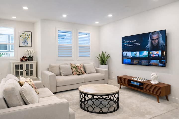 Private Ensuite Lux By Los Angeles | Fifa & Disney - Anaheim, CA