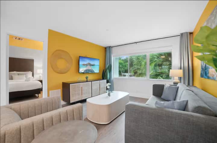 Quiet Boca Beach Retreat | Pool, Hot Tub, Bbq - Boca Ratón, FL